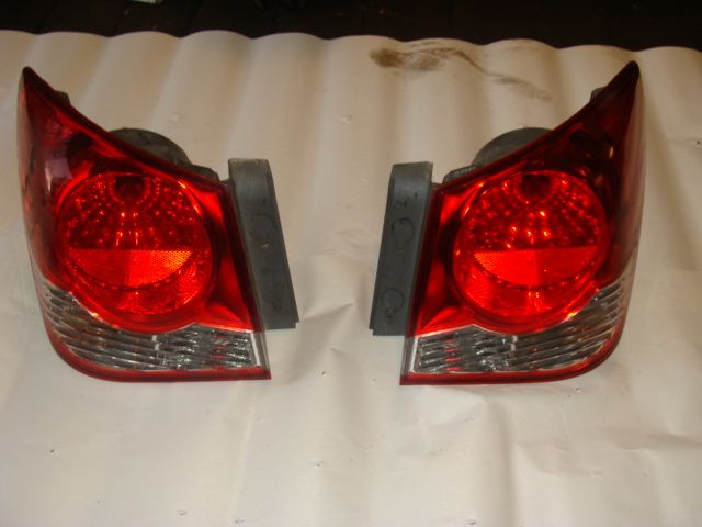Задній фонарь ліхтар Chevrolet Cruze Шевроле Круз J300 седан
