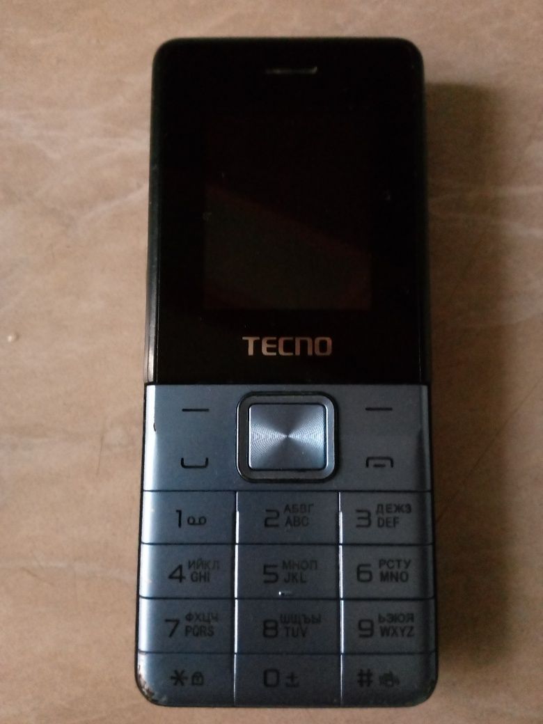Продам телефон  TECHO T301 полностью робочий