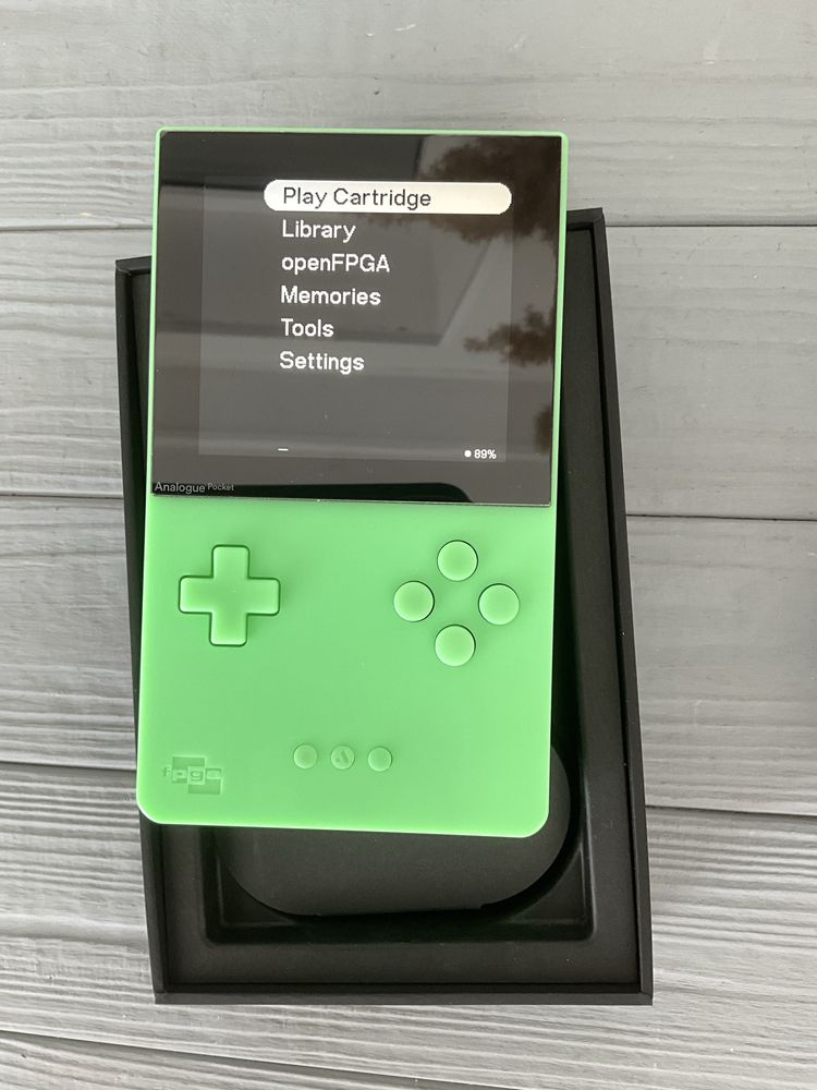 Analogue Pocket Glow Limited Edition