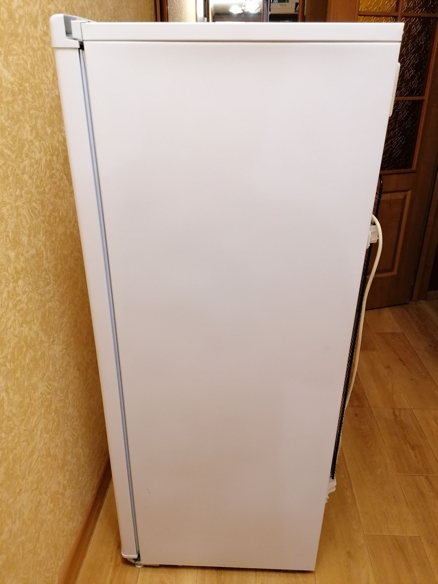 Морозильна камера Beko FSA 21320