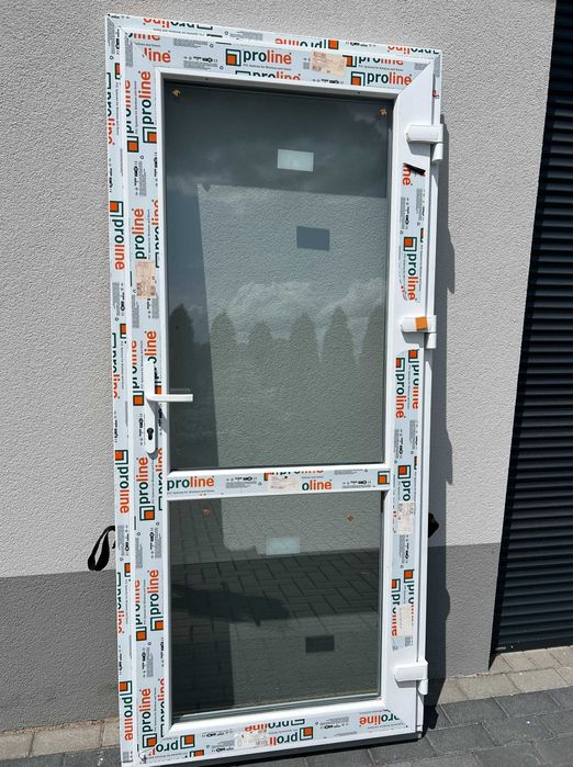 Drzwi wejściowe PCV 90 /200 białe