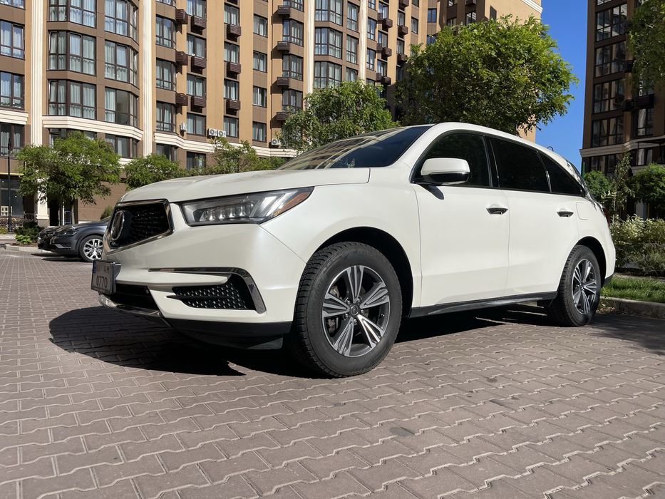 Автомобіль Acura MDX Акура