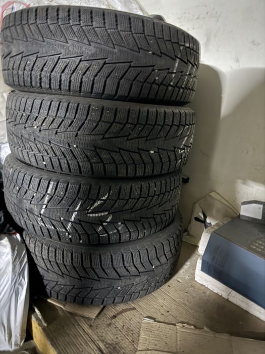 Зимняя резина 215/60 R17