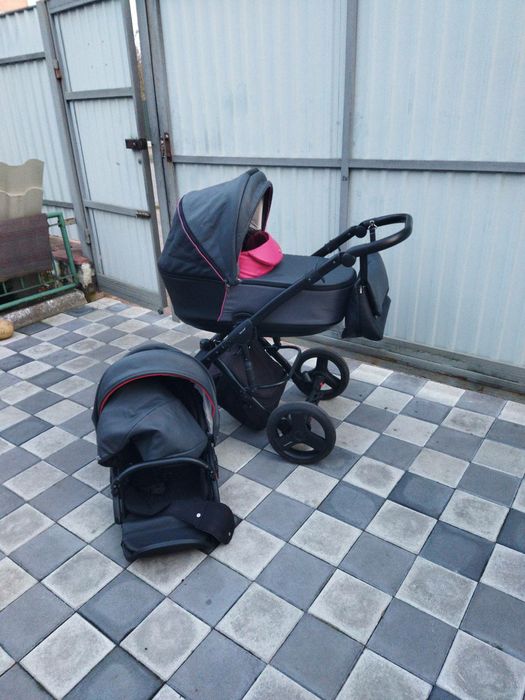 Коляска 2 в 1 в отличном состоянии