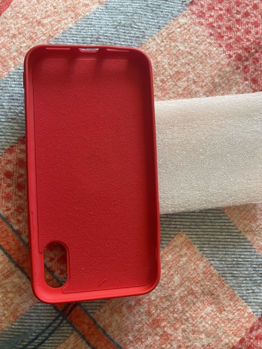Чехол силіконовий червоний на айфон 10