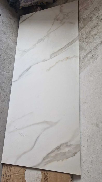 Spiek kwarcowy Calacatta dorato mat 160x70cm