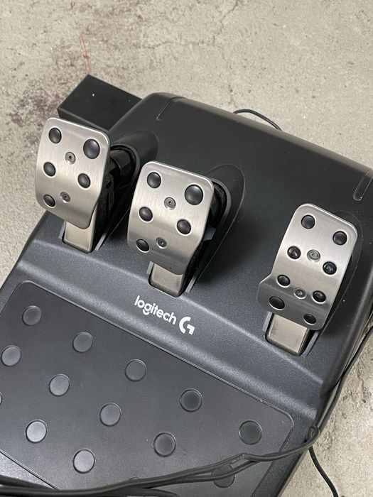 Logitech g29 em ótimo estado