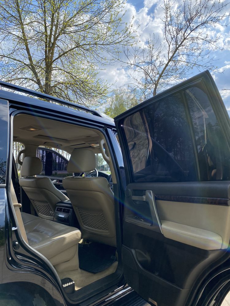 Toyota Land Cruiser  2011