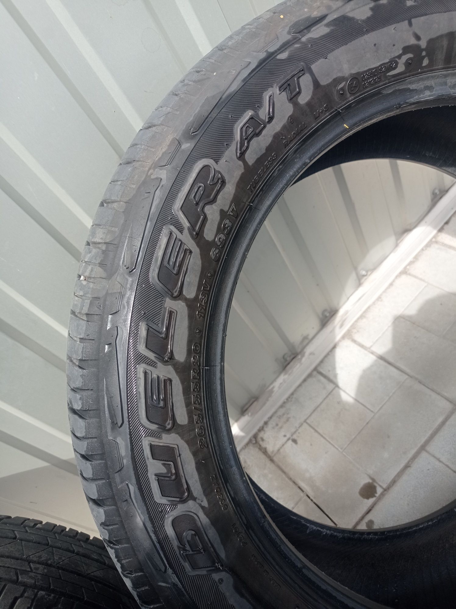 Продам резину BRIDGESTONE DUELER 265/55 R20