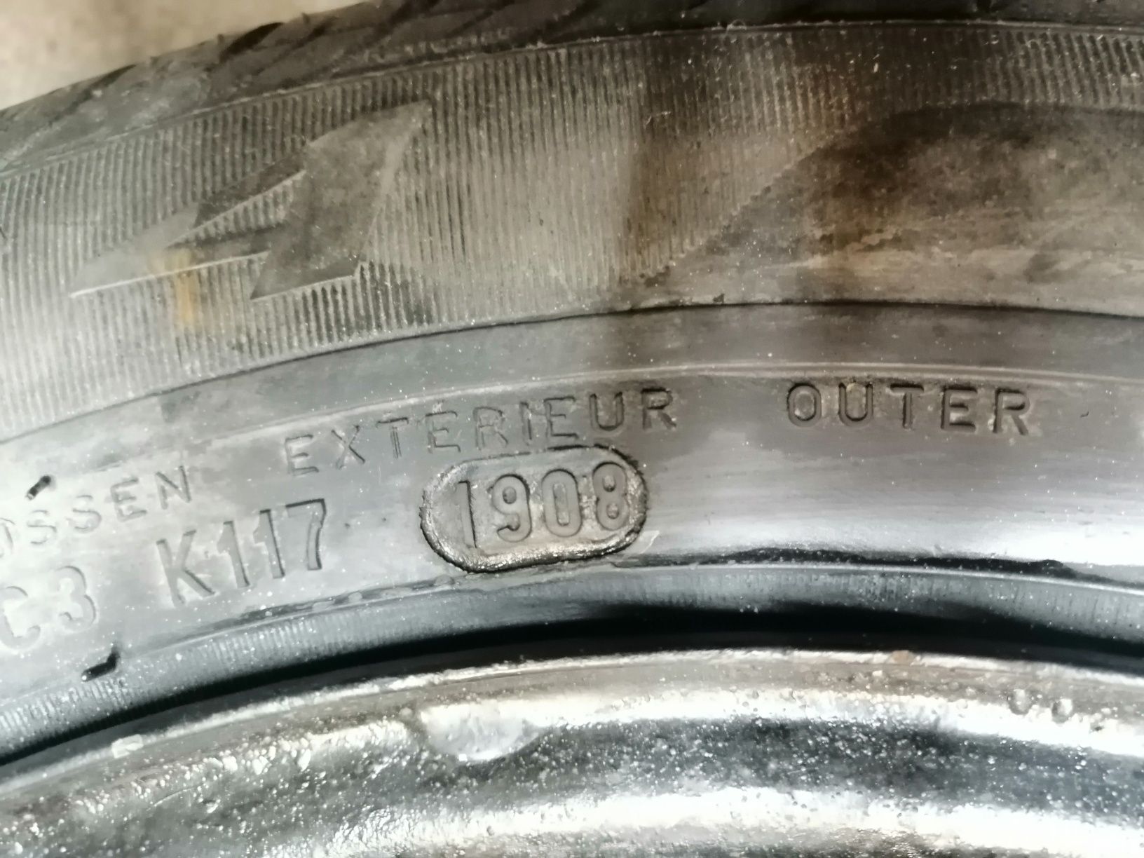 2 колеса в зборі на 14 з резиною pirelli та continental (літо)