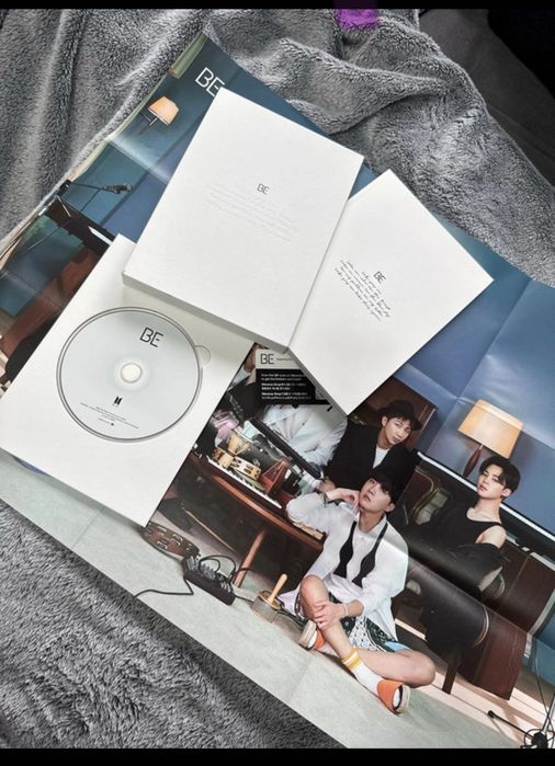 Album BTS Be Essential Edition