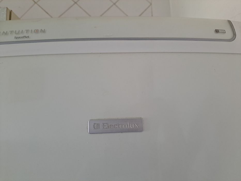 Продам холодильник Electrolux