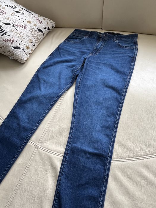 Wrangler Larston FREE TO STRETCH jeansy 33/36