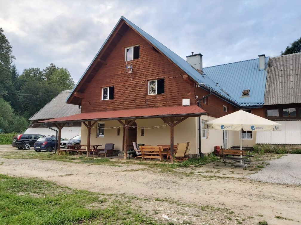 Wynajme Stajnie, Owczarnie z pastwiskiem zasobnym w wode i urodzaj