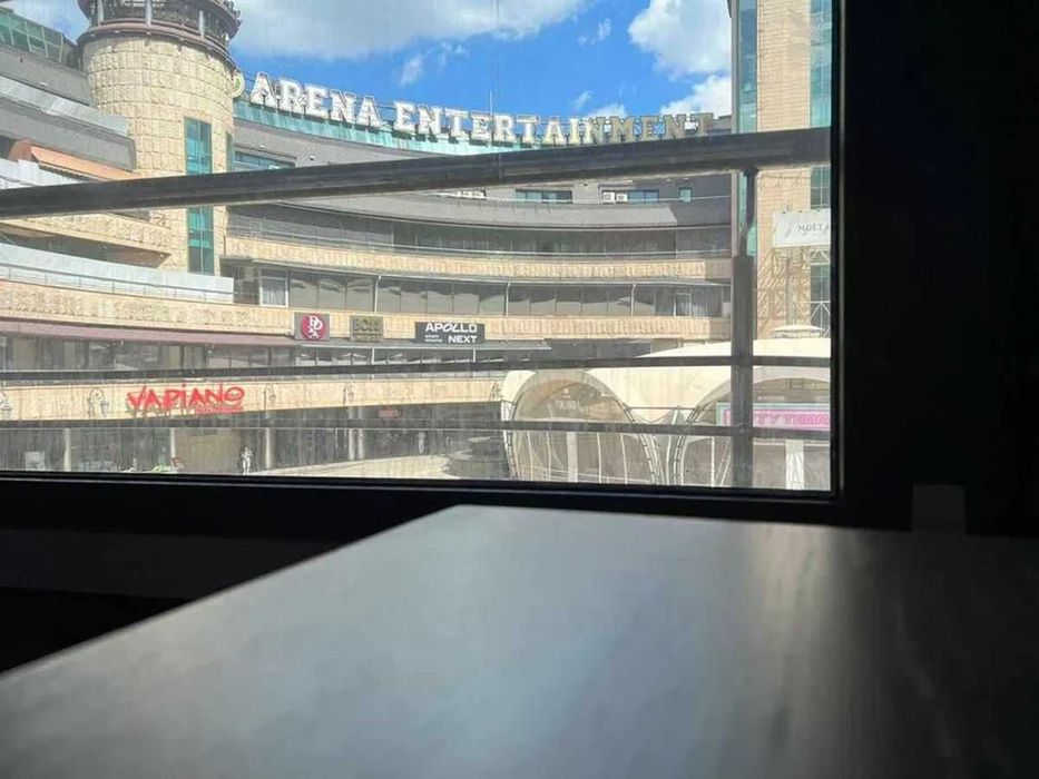 Бар Велика Васильківська 3 Арена сіті пл. українських героїв центр