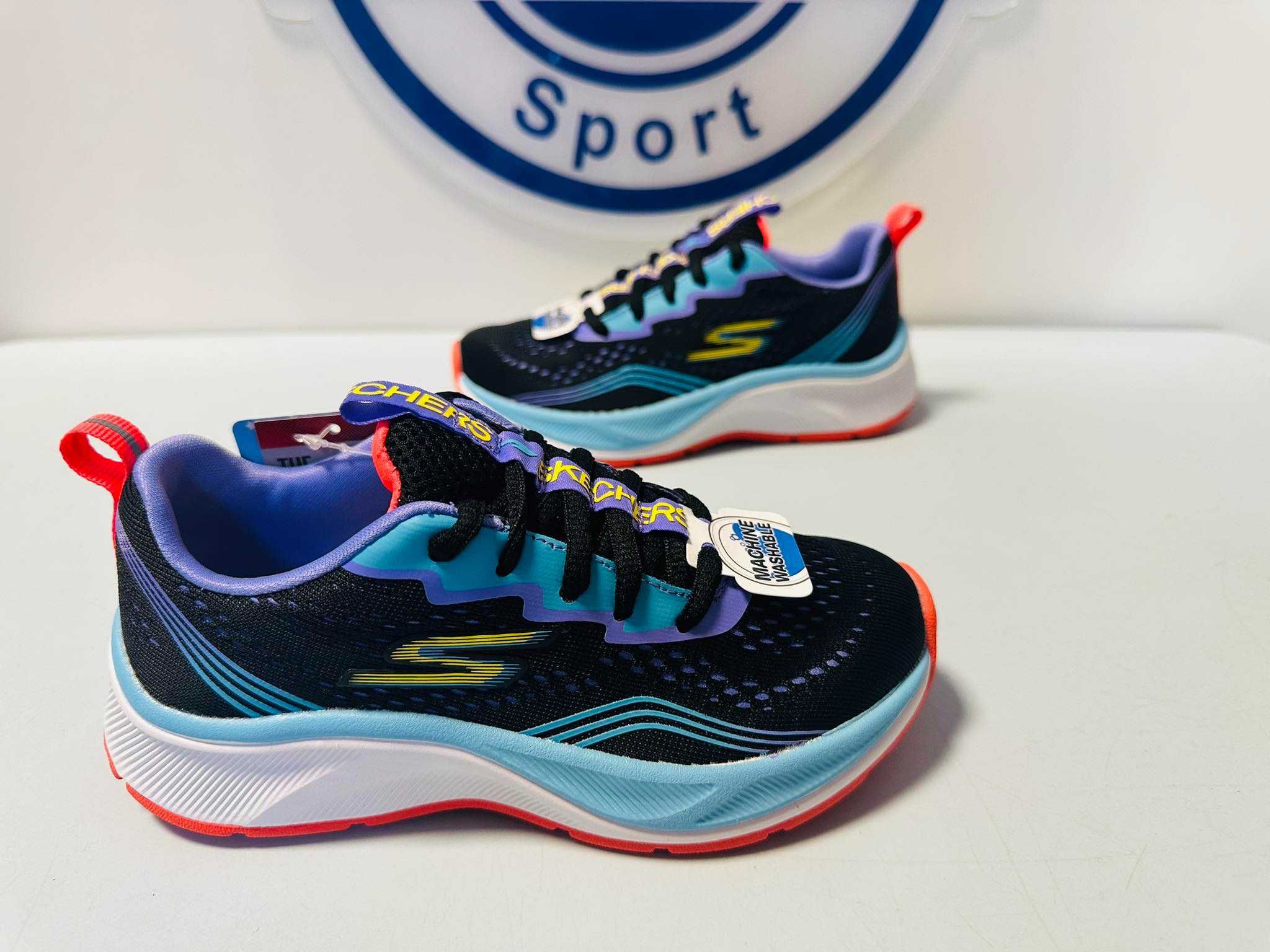 303651L / BKMT  Skechers Elite Sport Radidant Squad  29 33