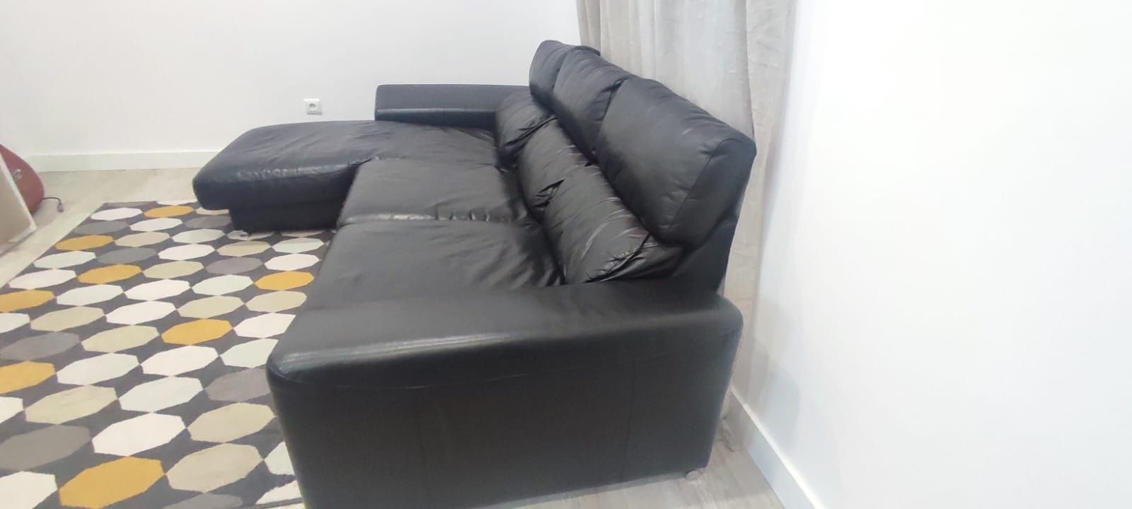 Sofá chaise long em pele