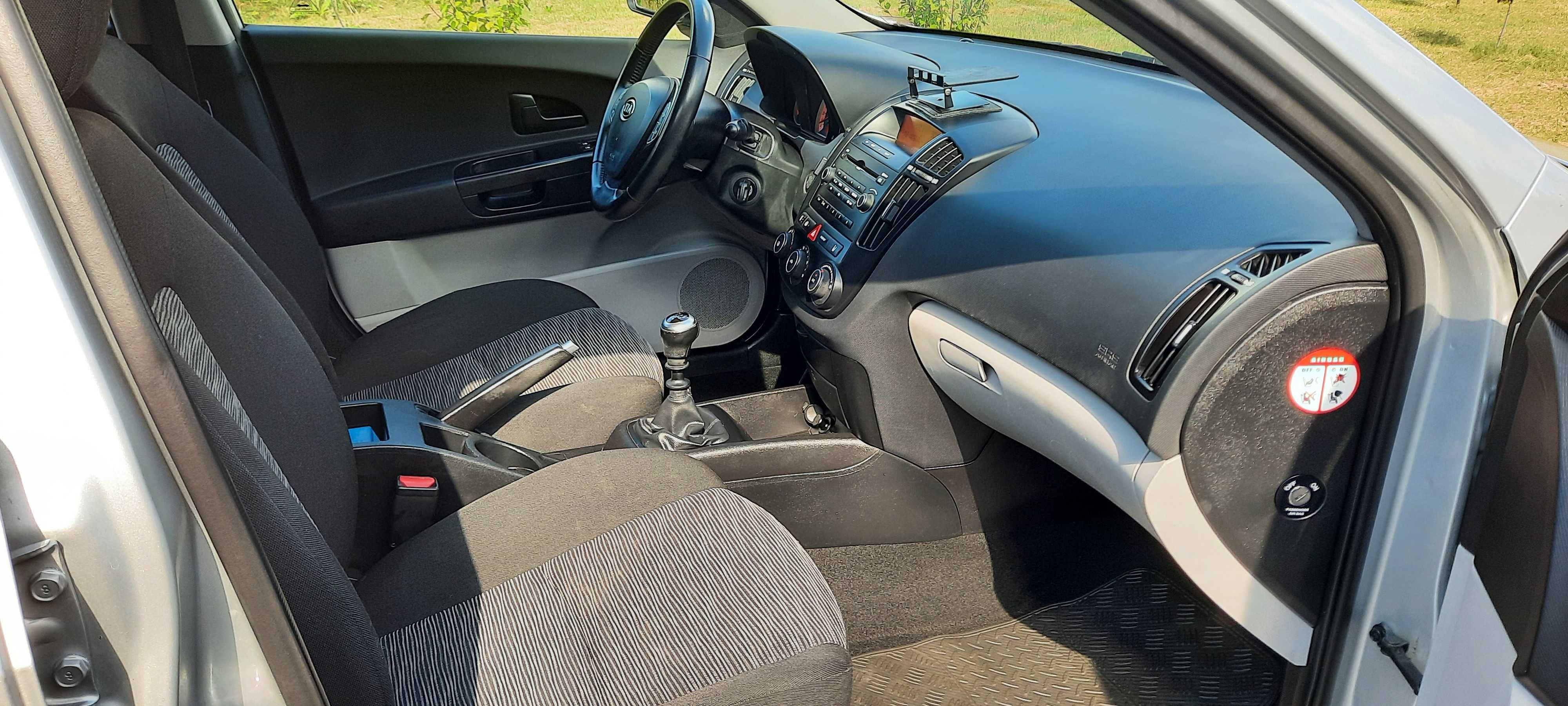 Kia Ceed Kombi 1.4i 109KM*09r*Niski przebieg*Super stan*Z Niemiec!