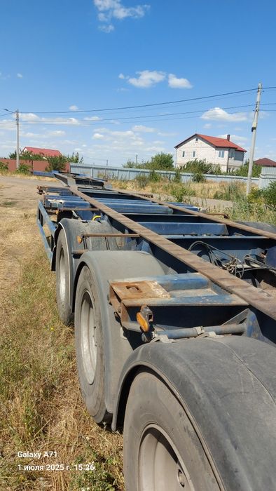 Полуприцеп контейнеровоз