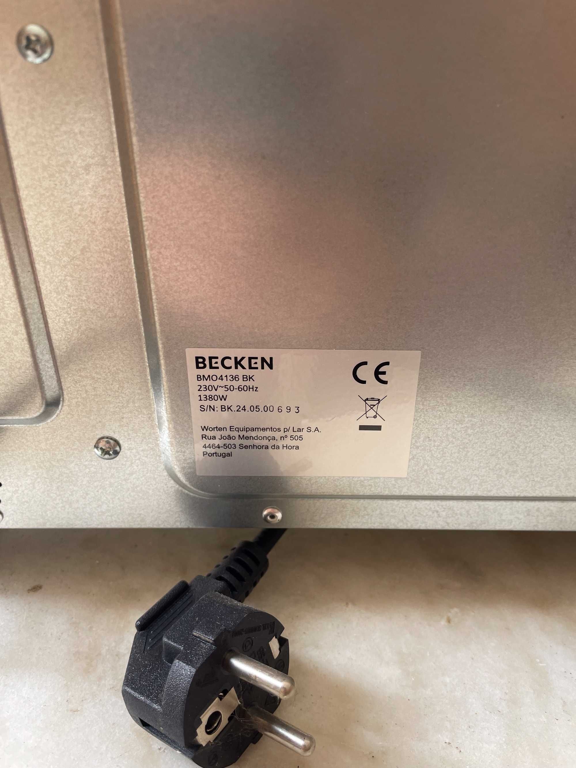 Mini-forno BECKEN BMO4136 (Capacidade: 20 L - 1380 W)