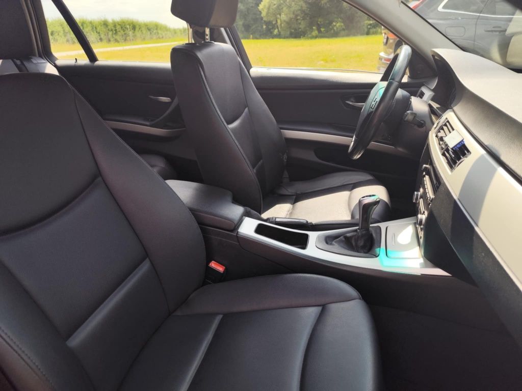 BMW seria 3  E91 316D 2010rok