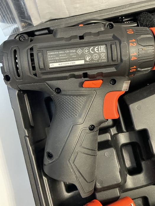 Дриль-Шуруповерт Дніпро-М CD-12QX.