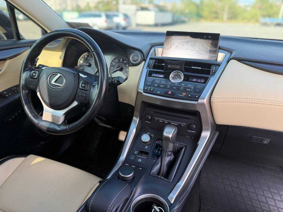 Lexus NX250T 2017, 2.0 бензин, автомат, 130 тыс.км
