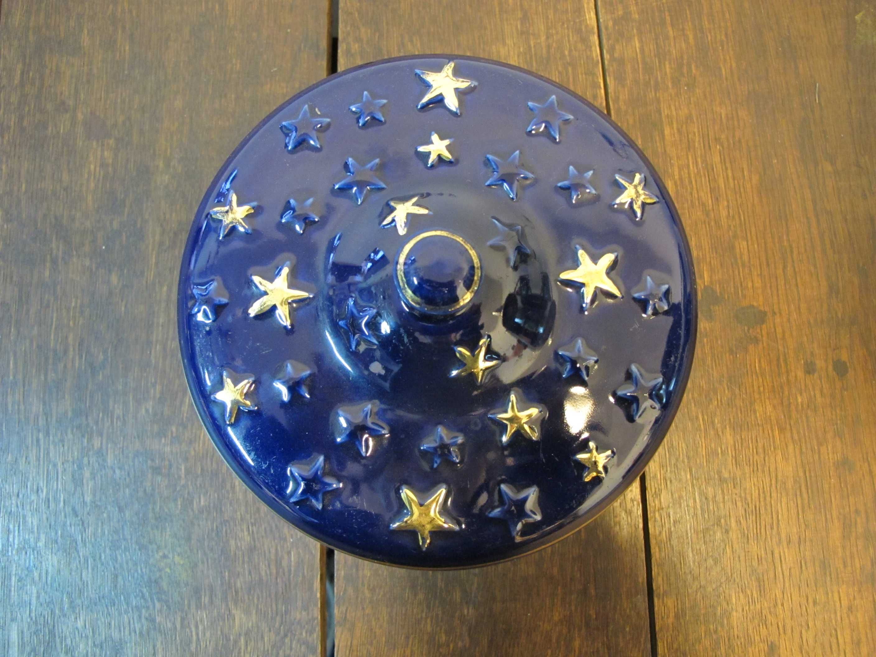 Pojemnik ceramiczny na ciastka z pokrywką kobaltowy złote gwiazdki