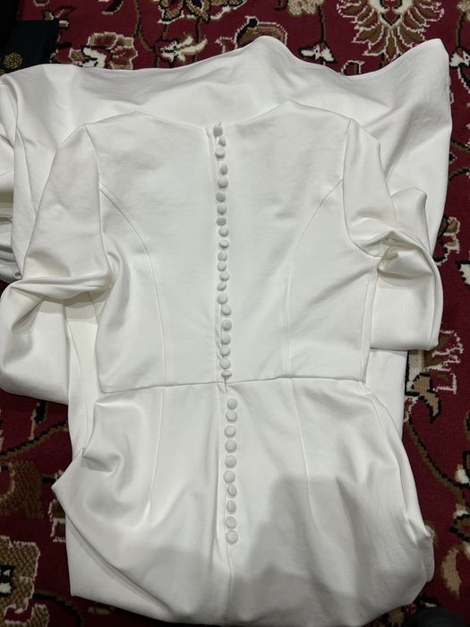 Suknia ślubna klasyczna minimalistyczna ponadczasowa