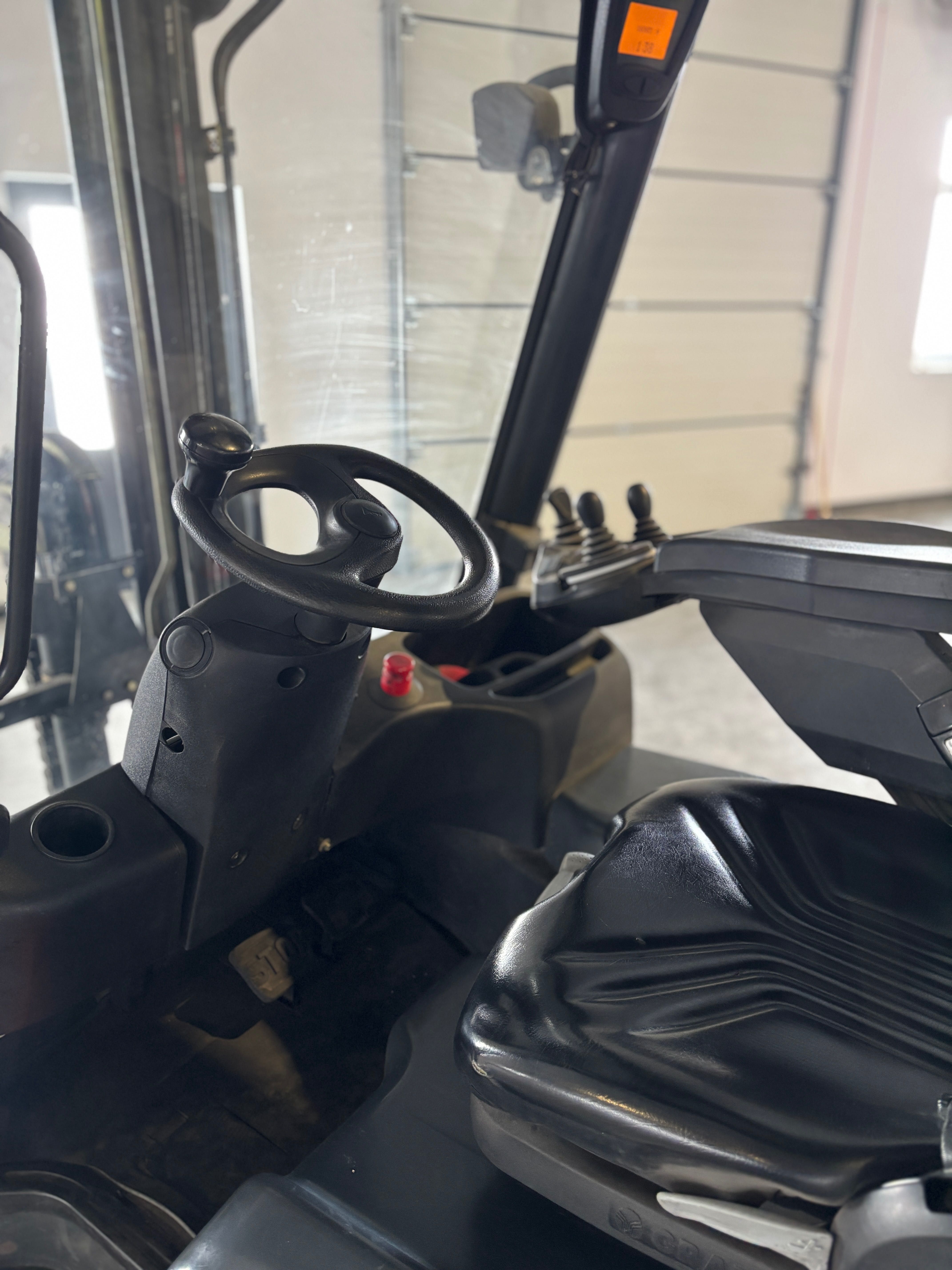 Linde E20PH-01 elektryczny wózek widłowy, 2011,