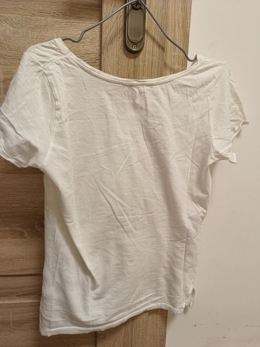 Damska bluzka koszulka t-shirt z aplikacją i napisem Love marki Orsay