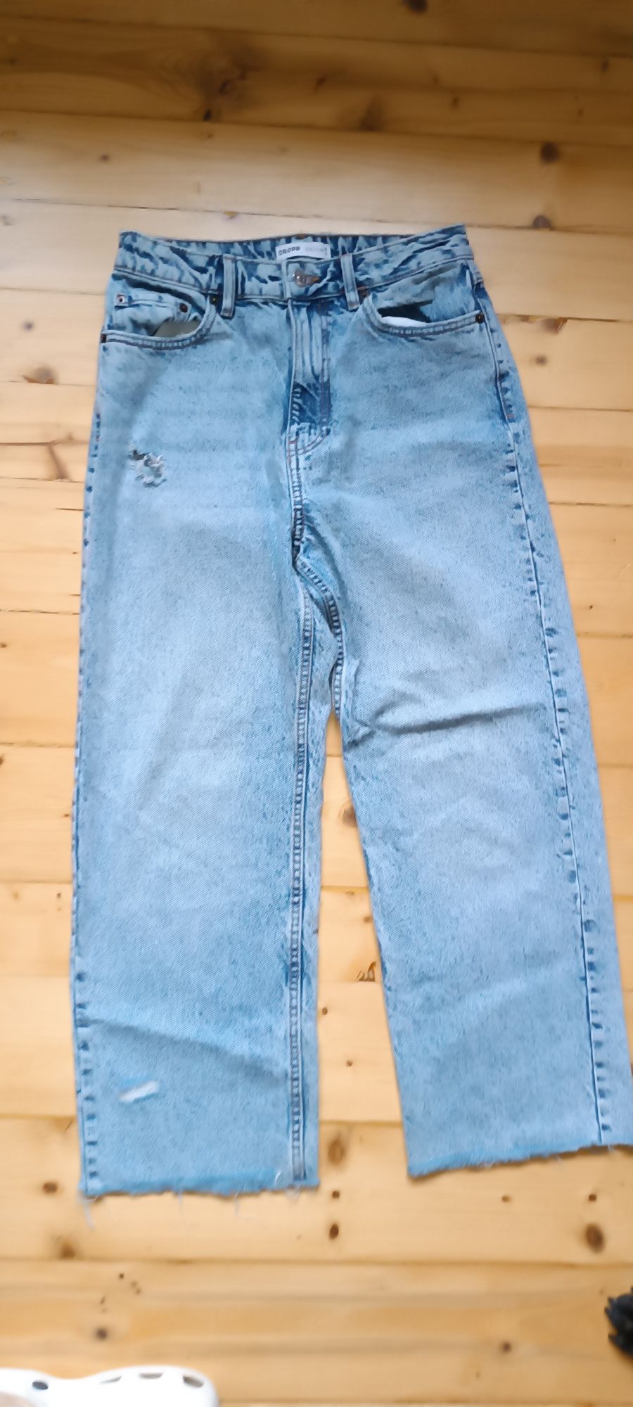 Spodnie jeansowe Cropp r. 38