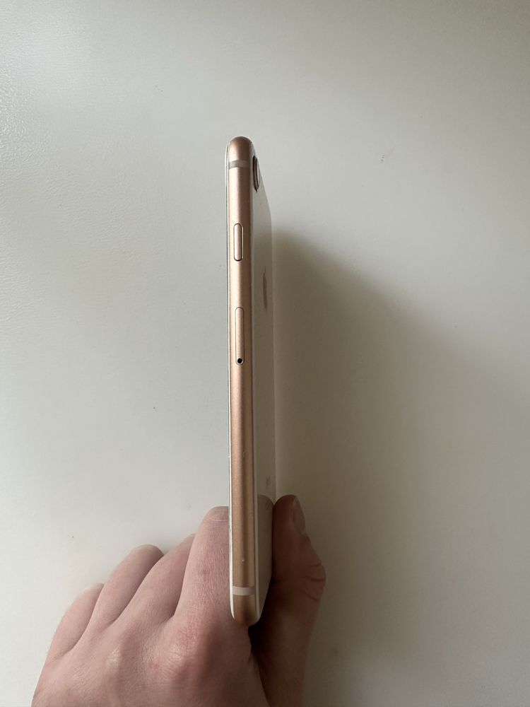 Iphone 8 Złoty 64GB