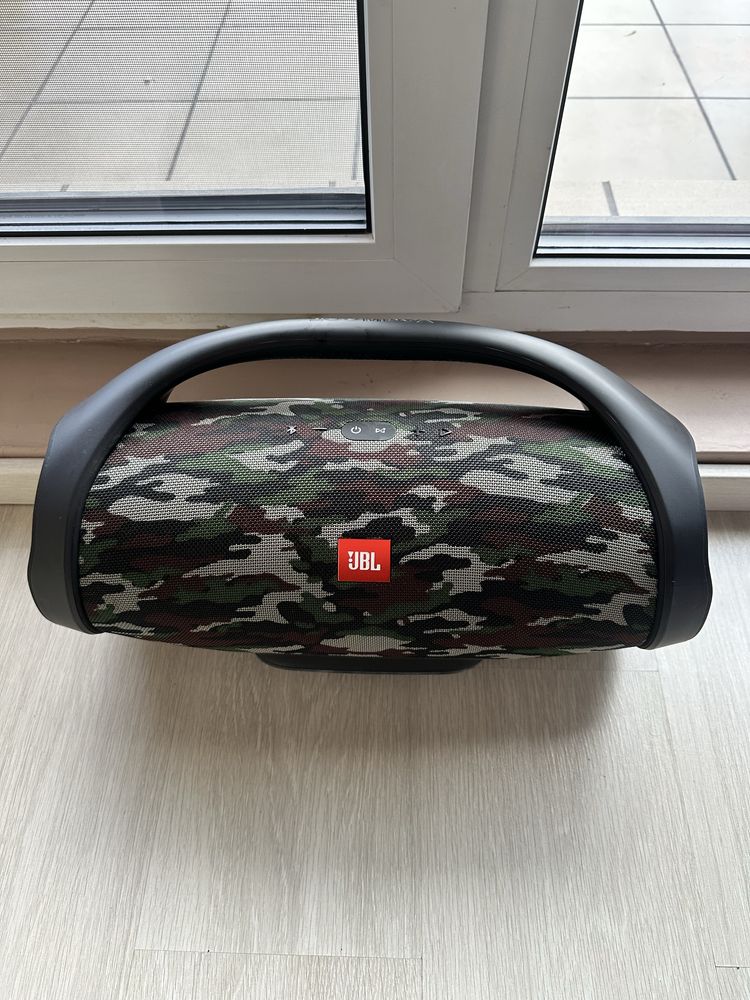 JBL Boombox Moro