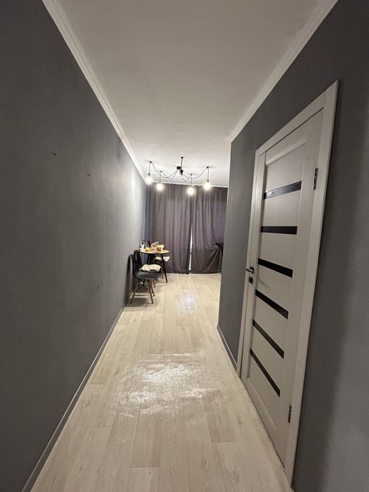 Посуточно двухкомнатная квартра центр есть другие варианты звоните!