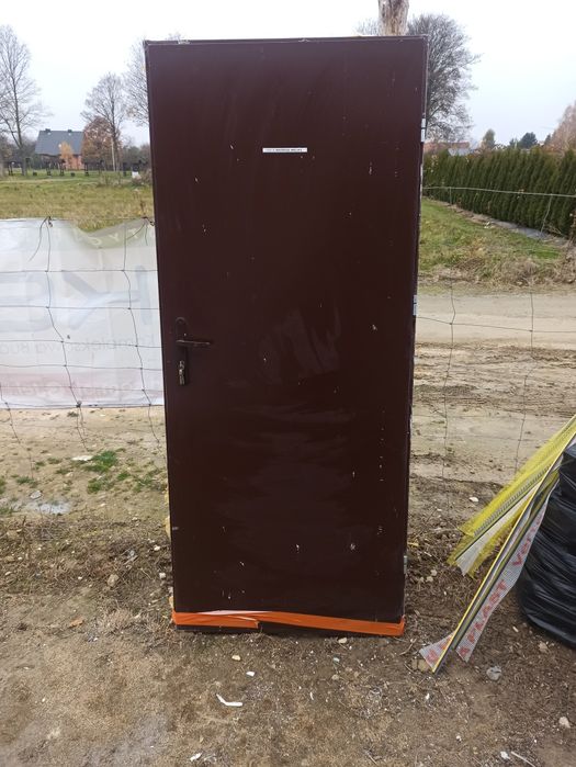 Drzwi metalowe na budowę