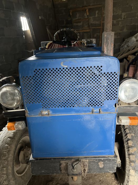 Продається саморобний трактор на моторі Т-40