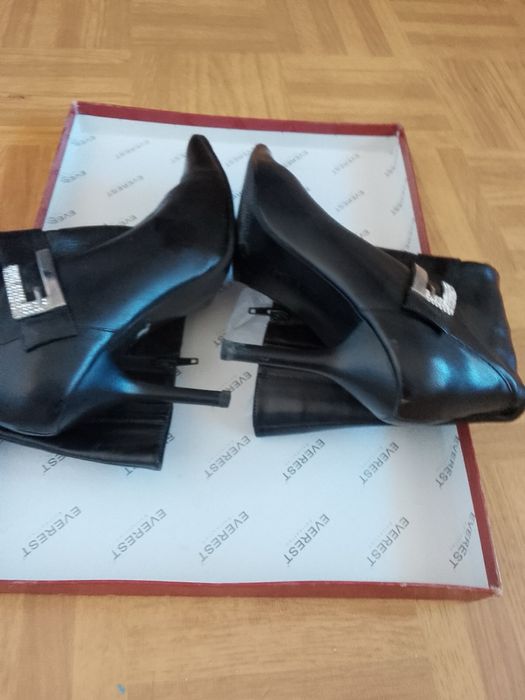 Сапоги женские шпилька