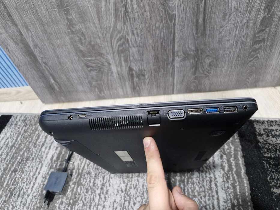 Ноутбук Asus R541S+Celeron N3060+2Гб+1000ГБ HDD *Рабочий ноутбук*.