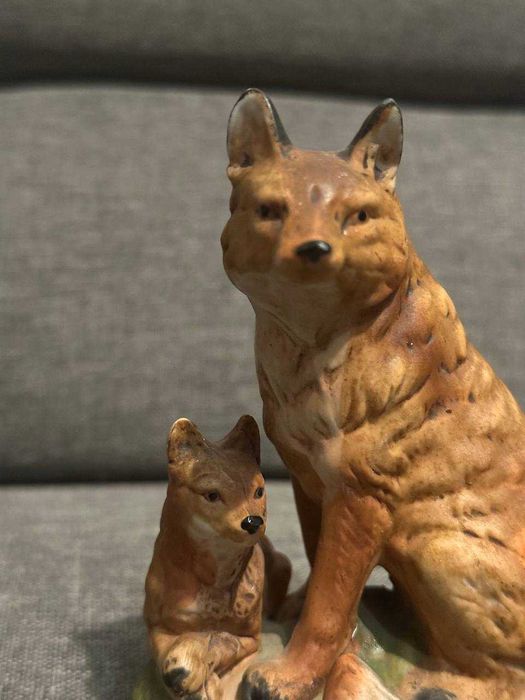 Статуэтка фарфоровая Лисы, винтаж