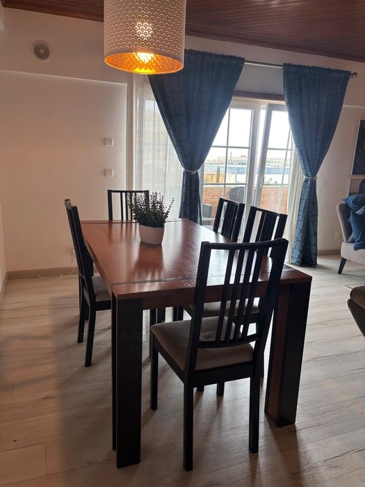 Mesa de cerejeira 6 lugares extensível até 10 + 5 cadeiras