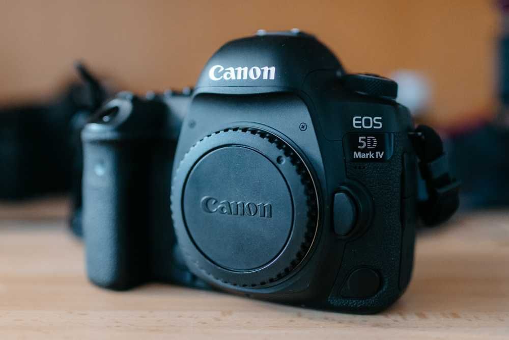 Canon 5D Mark IV stan idealny, przebieg 15 tys.
