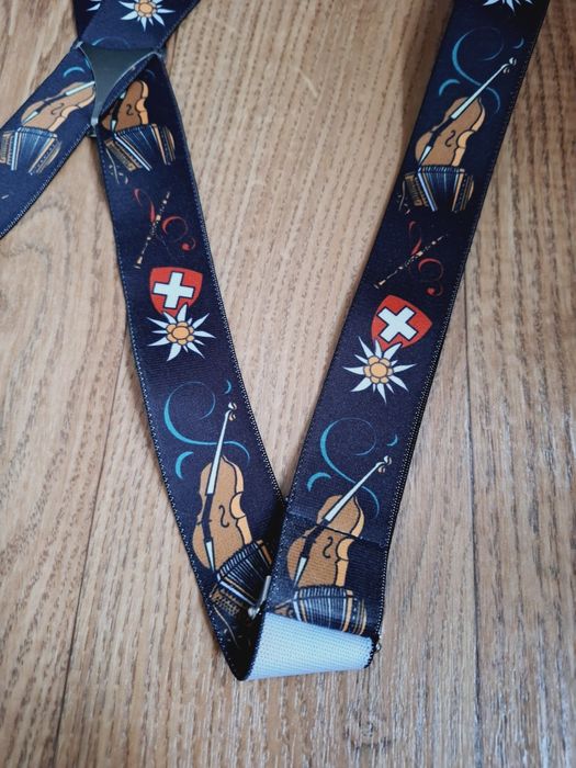 Подтяжки на подарок. Сувенир меломану.