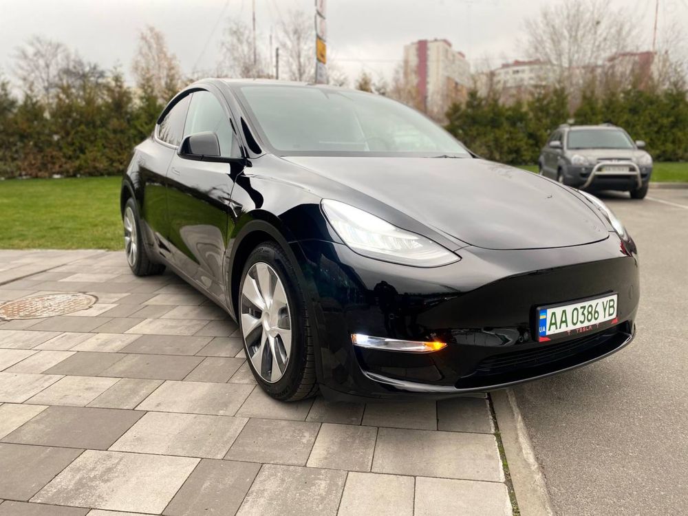 Tesla Model Y dual motor long range