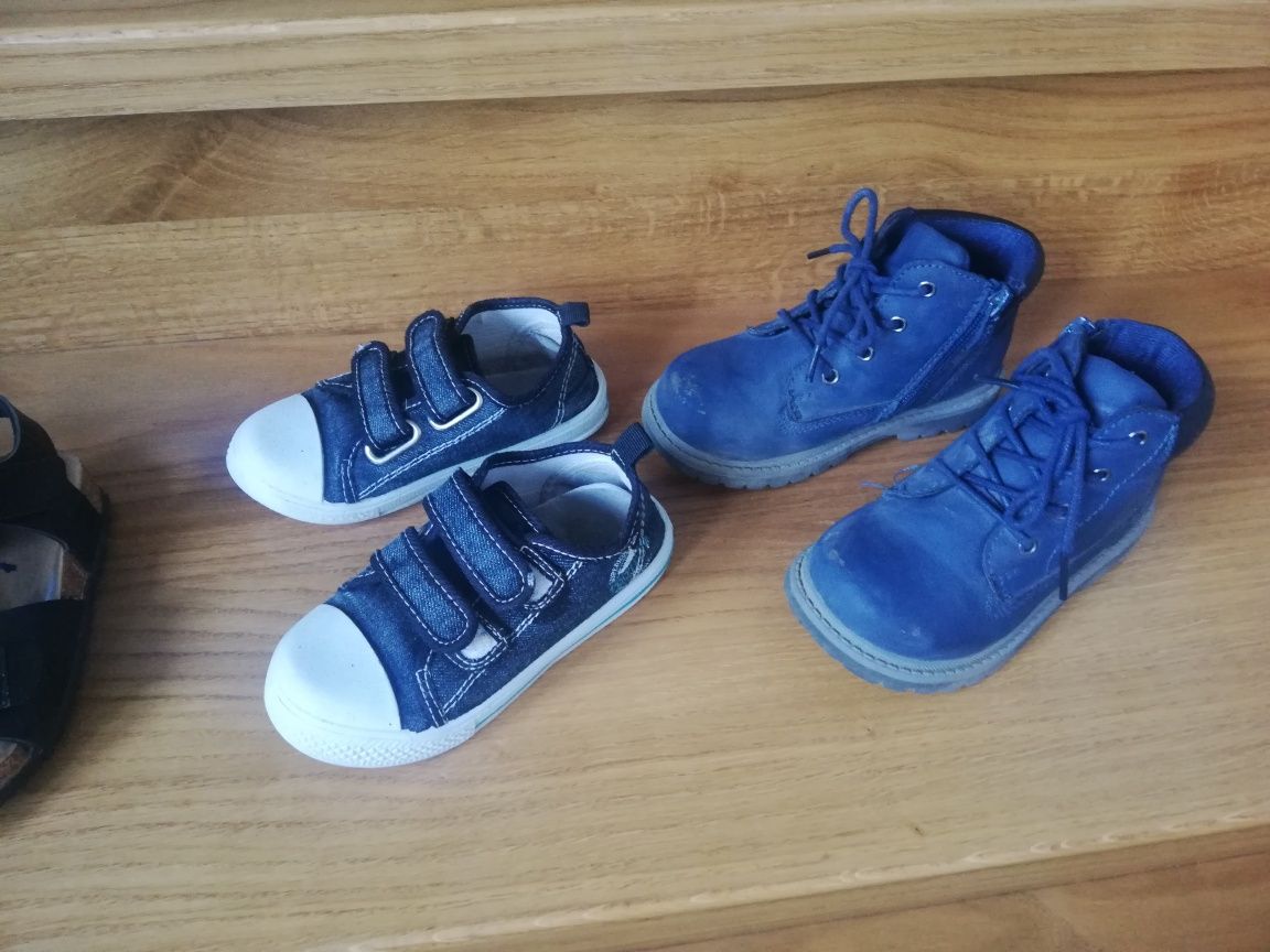 Buty dla chłopca r. 26 sandały adidasy  trzewik