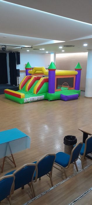 Insuflável para festas castelo em lona