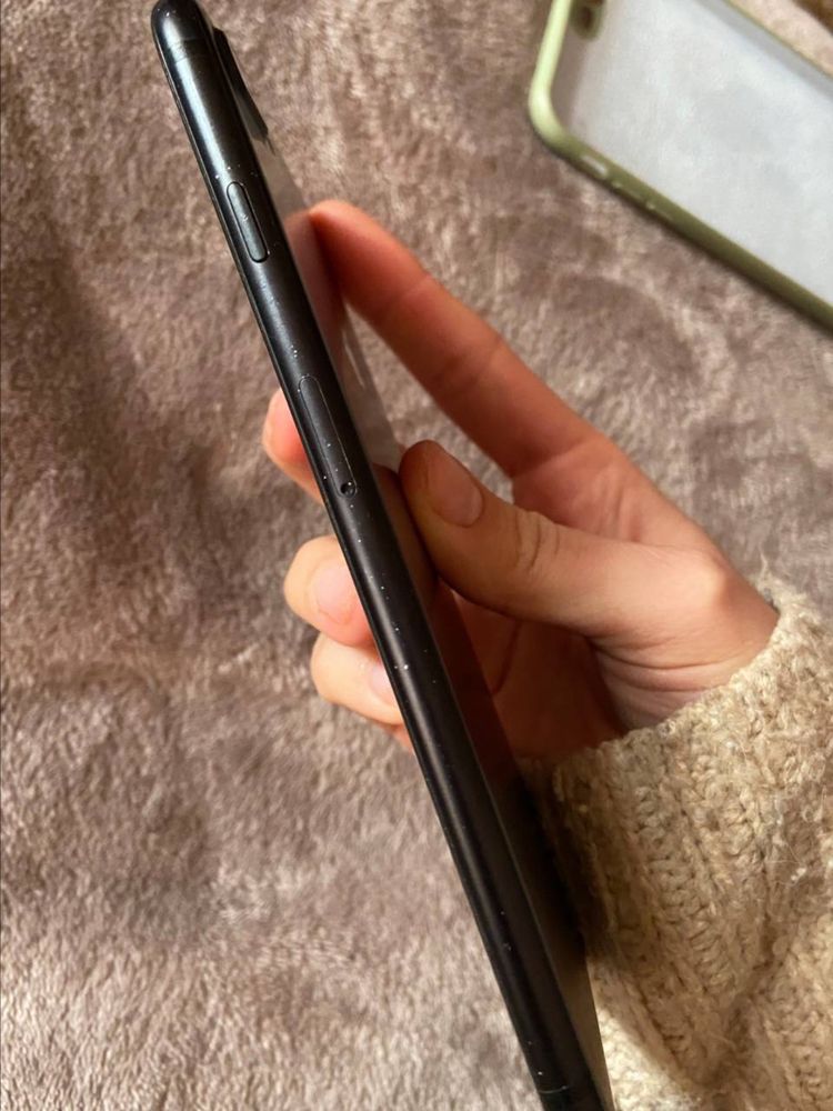 iPhone 7+ plus 128 GB в хорошому стані