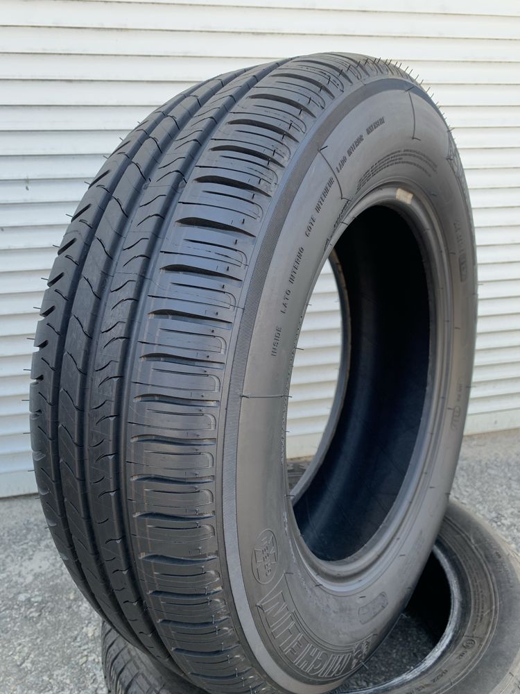 Продам пару шин Michelin 205/65/15