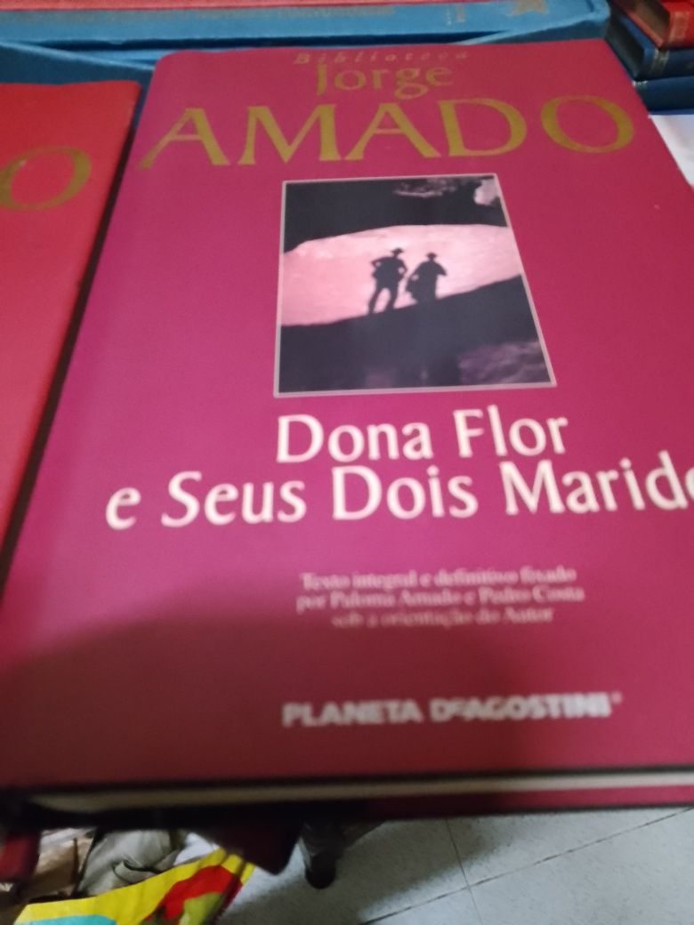 Vários livros como novos