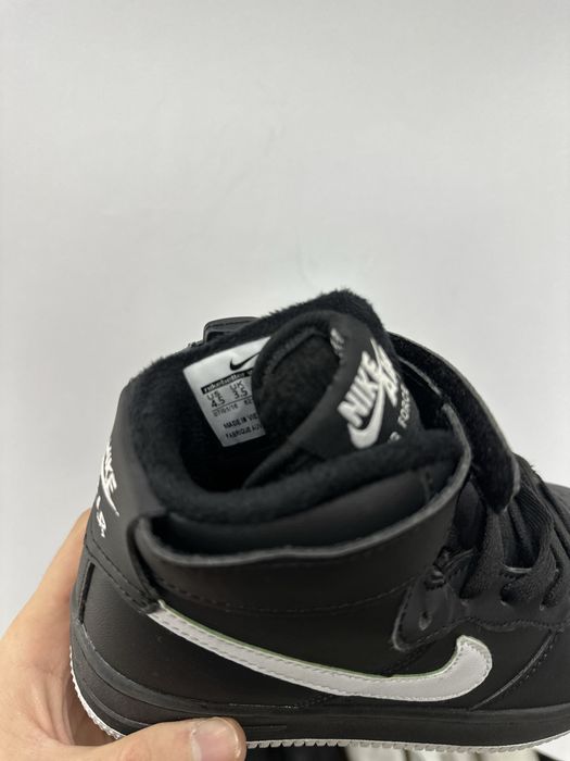 Кроси дитячі зимові Nike Air Force 32-39 чорні, черевики на овчині